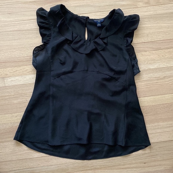 Banana Republic blouse with ruffles - Picture 6 of 8